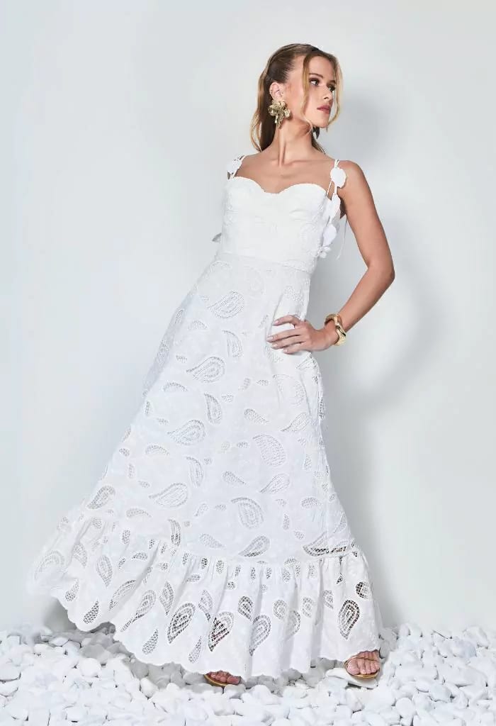 Vestido Midi Laise Branco Com Acessórios em Flores